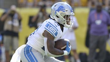 Aug 28, 2022; Pittsburgh, Pennsylvania, USA;  Detroit Lions running back Jermar Jefferson (28) rushes the ball against the Pittsburgh Steelers during the first quarter at Acrisure Stadium. Mandatory Credit: Charles LeClaire-Imagn Images