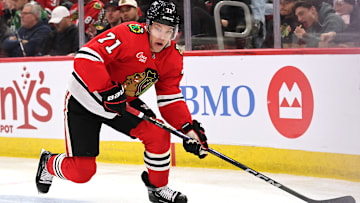 Boston Bruins v Chicago Blackhawks