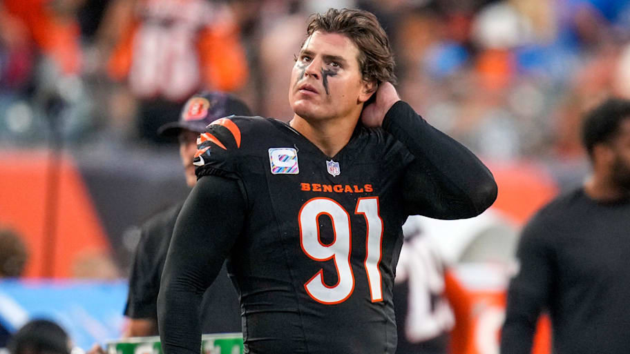 Cincinnati Bengals defensive end Trey Hendrickson looks on during a game.