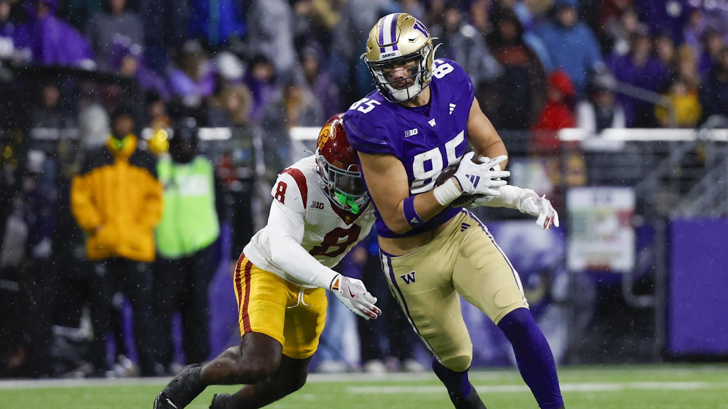 Vikings Revamp Roster with Young Talent, Key Free Agents Amid Depth Battles