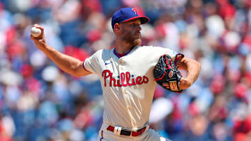 Cincinnati Reds v Philadelphia Phillies