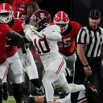 Georgia is favored against Alabama in the 2025 SEC Championship.