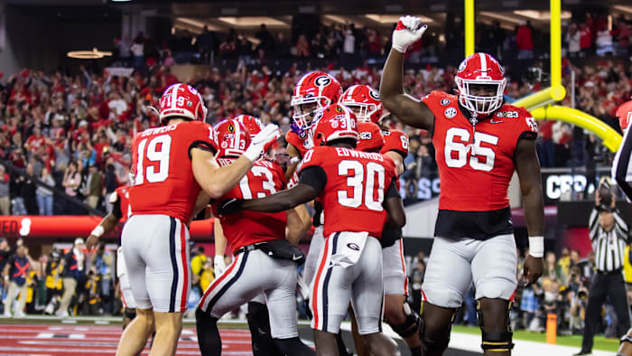 Jan 9, 2023; Inglewood, CA, USA; Georgia Bulldogs quarterback Stetson Bennett (13) celebrates a