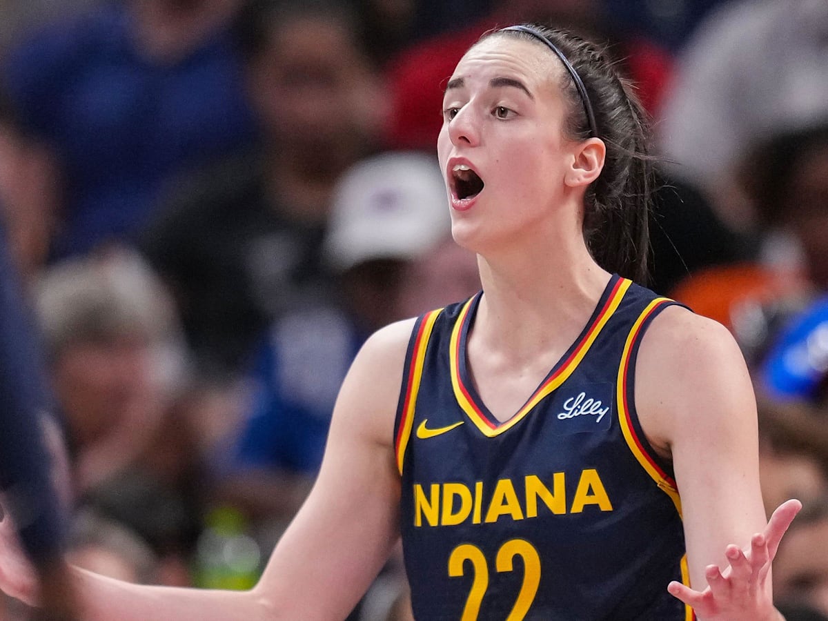 Caitlin Clark's Strong Opinion of Stephanie White Going Viral After Fever  HC Firing