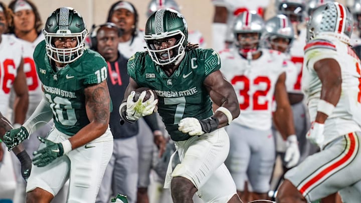 Michigan State Spartans linebacker Jordan Turner (7) recovers the fumble during the second quarter the NCAA football game against Ohio State University at Spartan Stadium in East Lansing, Saturday, Sept. 28, 2024.