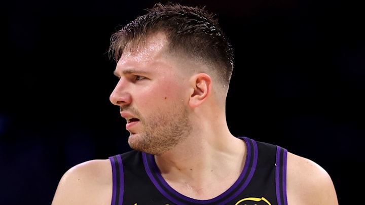 Memphis Grizzlies v Los Angeles Lakers