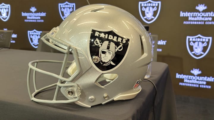 Las Vegas Raiders Iconic Helmet