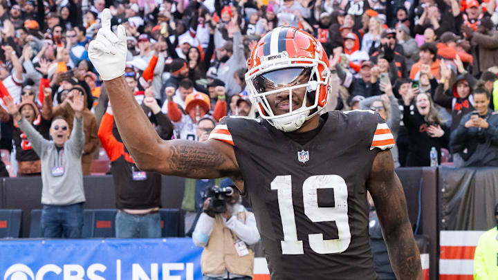 Cleveland Browns wide receiver Cedric Tillman is the top streaming option in fantasy football Week 9. 
