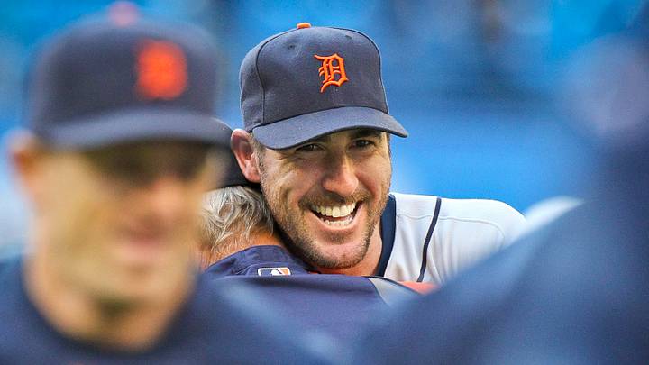 May 7 2011- Detroit Tigers manager Jim Leyland #10 hugs his starting pitcher Justin Verlander #35 wh