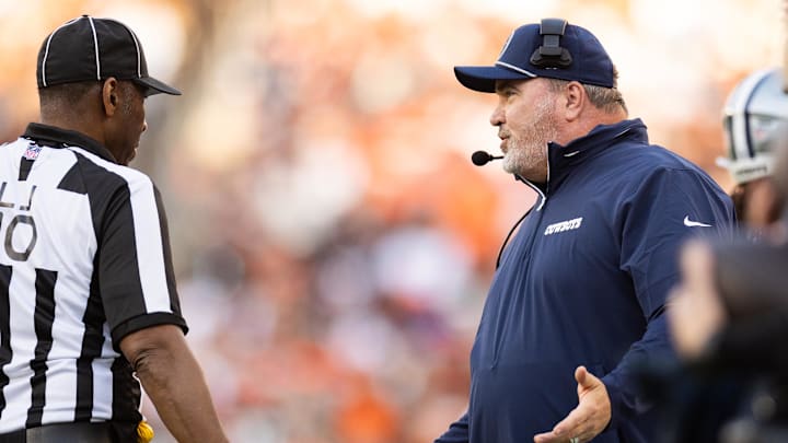 Sep 8, 2024; Cleveland, Ohio, USA; Dallas Cowboys head coach Mike McCarthy argues with line judge Julian Mapp (10) during the third quarter against the Cleveland Browns at Huntington Bank Field. Mandatory Credit: Scott Galvin-Imagn Images