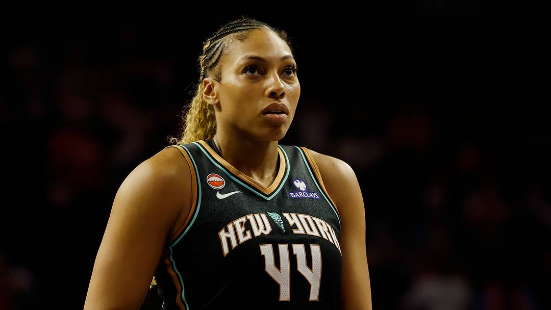 May 10, 2026; Washington, District of Columbia, USA; New York Liberty guard-forward Betnijah Laney-Hamilton (44) prepares to shoot a free throw against the Washington Mystics during overtime at CareFirst Arena. Mandatory Credit: Geoff Burke-Imagn Images May 10, 2026; Washington, District of Columbia, USA; New York Liberty guard-forward Betnijah Laney-Hamilton (44) prepares to shoot a free throw against the Washington Mystics during overtime at CareFirst Arena. Mandatory Credit: Geoff Burke-Imagn Images