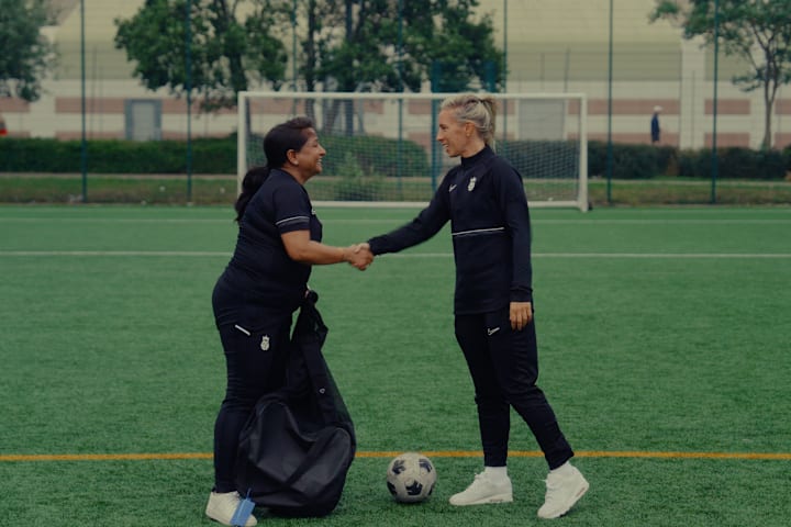 Jordan Nobbs meets Rashida, 'The Coaching Parent.'