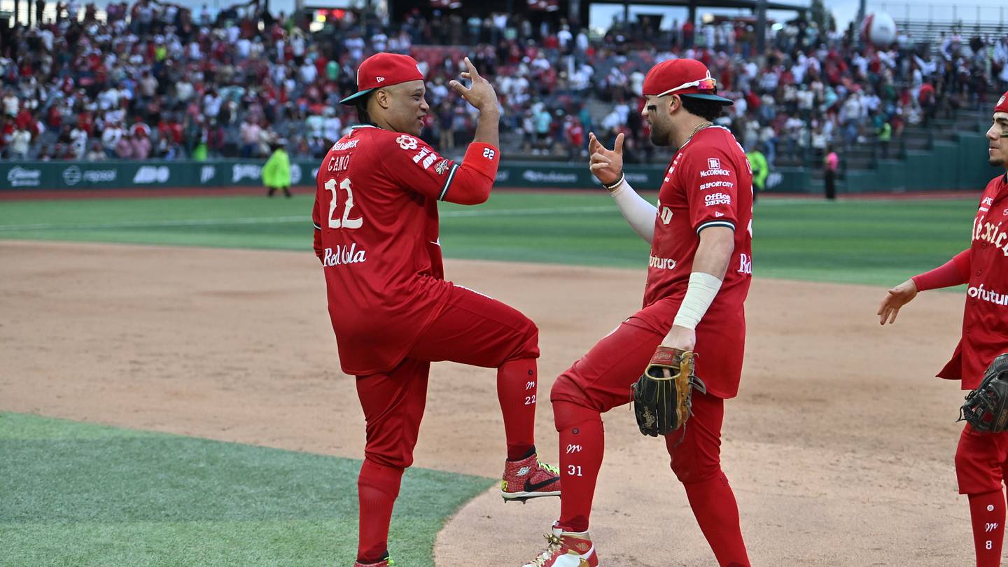 El vendaval escarlata sentencia el séptimo duelo y Diablos asegura su pase a la Serie de Zona