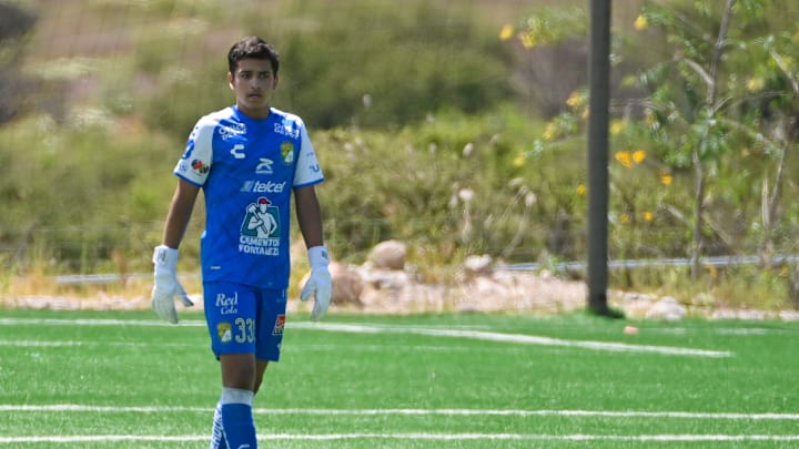 Abdon Turrubiates, uno de los porteros con apellido conocido en la selección Sub-17.