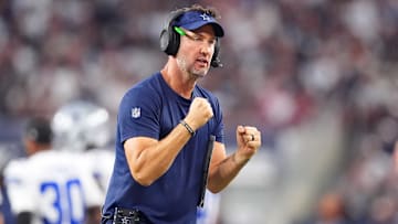 Brian Schottenheimer es parte de los Dallas Cowboys desde 2022, cuando fue contratado como consultor del equipo