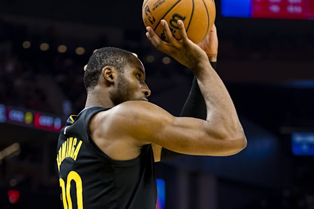 Golden State Warriors forward Jonathan Kuminga (00)
