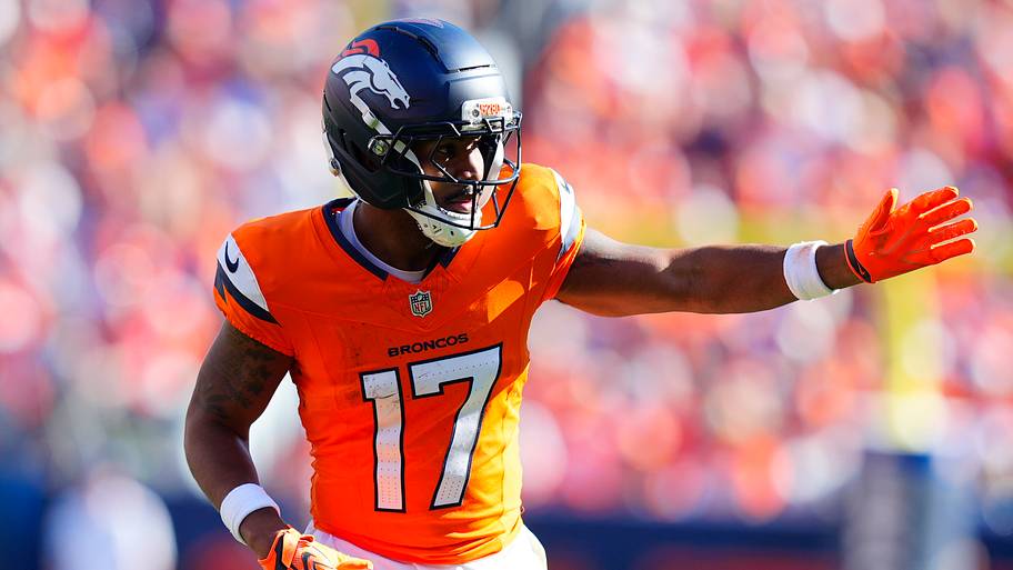 Denver Broncos wide receiver Jaylen Waddle