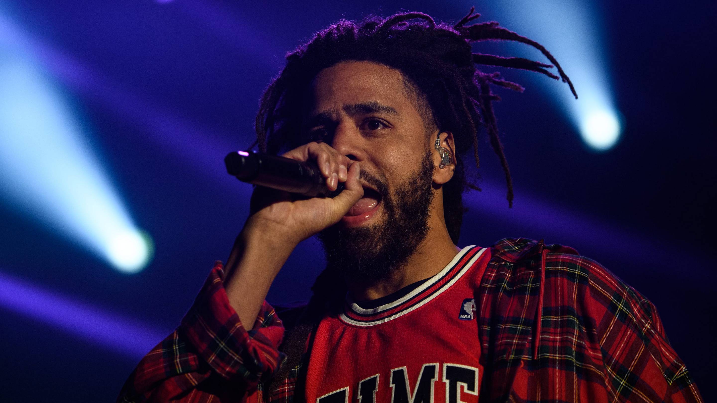 J Cole Gives Suns Star Devin Booker Shoutout at Phoenix Concert