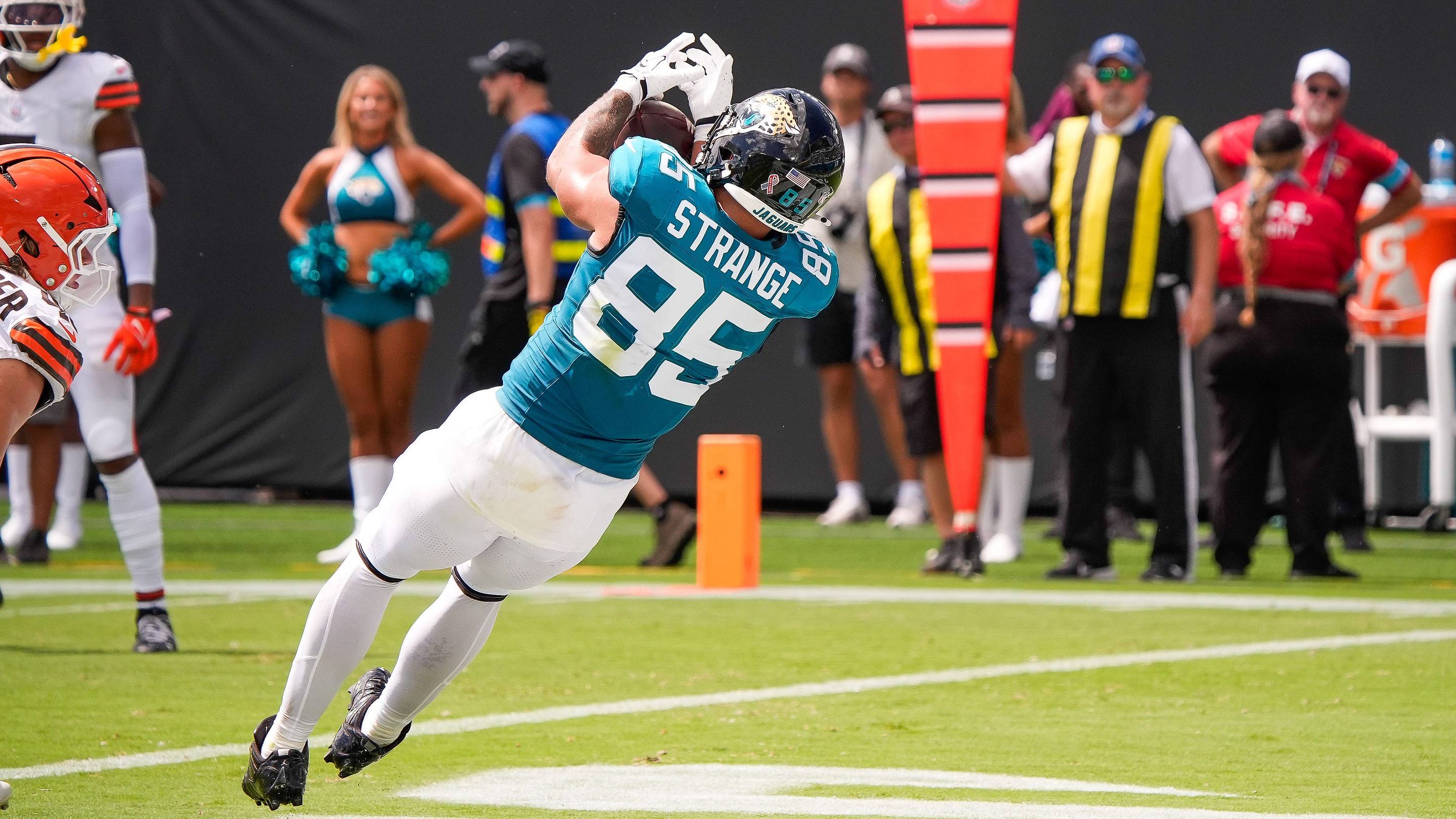 Fantasy Football Week 6 Tight End Waiver Wire Targets: Add Brenton Strange