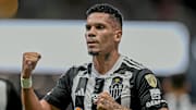 Paulinho está na mira do Verdão para 2025