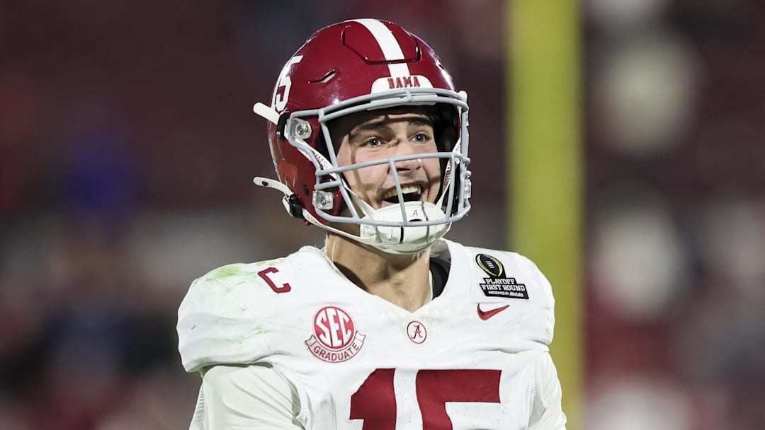 Alabama Crimson Tide quarterback Ty Simpson