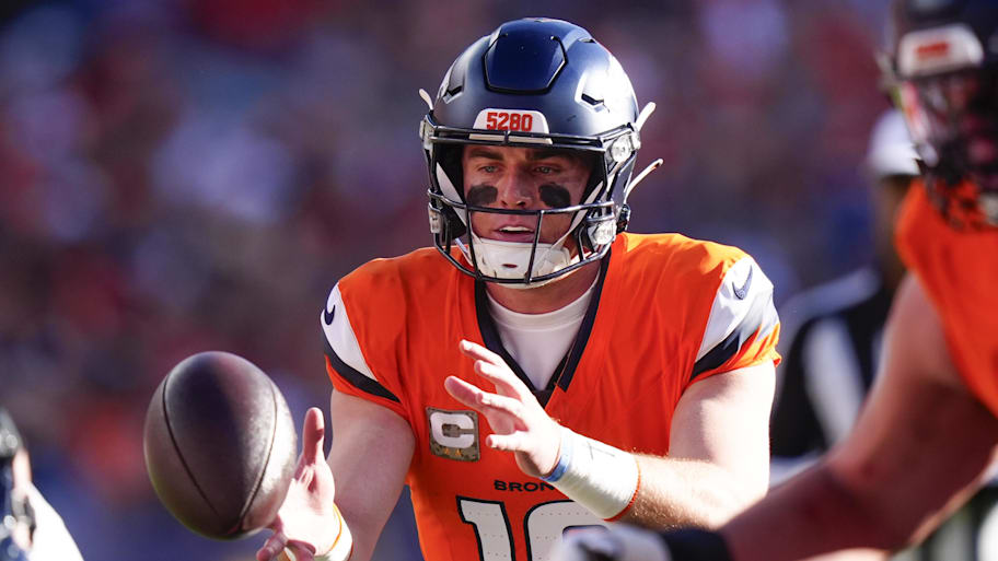 Nix led the Broncos to a 22–19 win over the Chiefs.