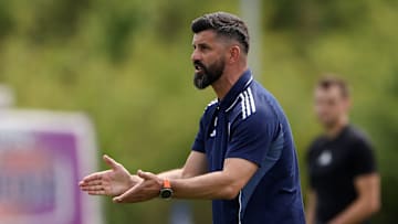 Miron Muslic will den S04-Kader jetzt ausmisten