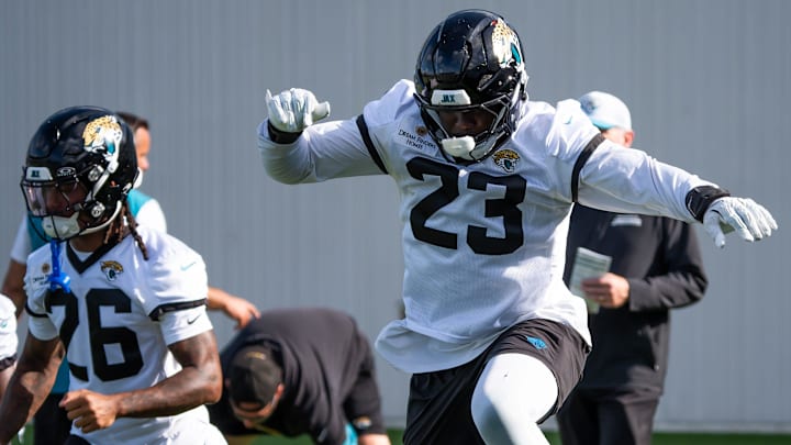 Jacksonville Jaguars linebacker Foyesade Oluokun (23) warms up during the Jacksonville Jaguars’ third mandatory minicamp Thursday June 12, 2025 at the Miller Electric Center in Jacksonville, Fla. [Doug Engle/Florida Times-Union]
