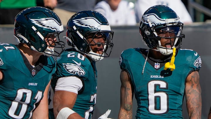 DeVonta Smith celebrates with teammates after a touchdown. DeVonta Smith celebrates with teammates after a touchdown.