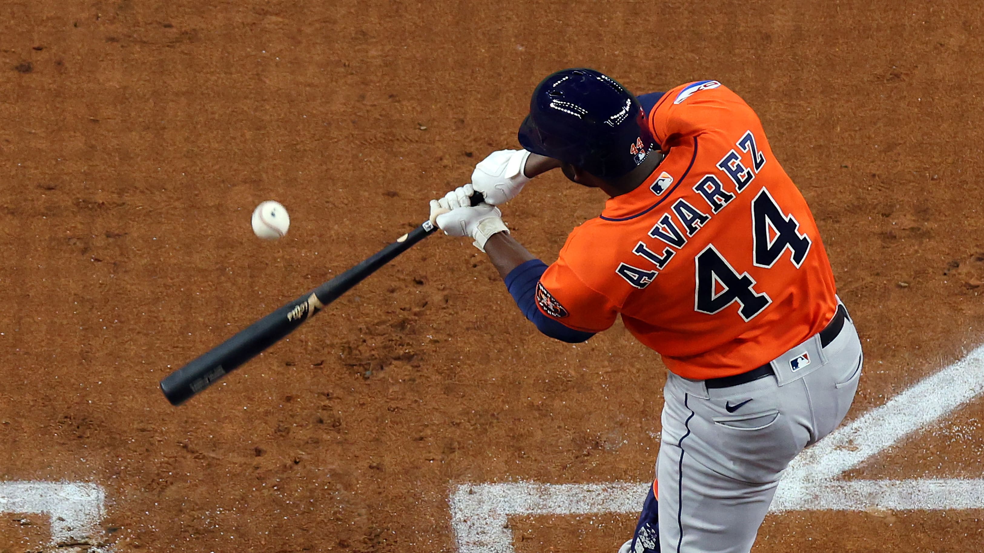 Astros' Bold Move: This Player Could Be The Key Against The Red Sox - 07373vn
