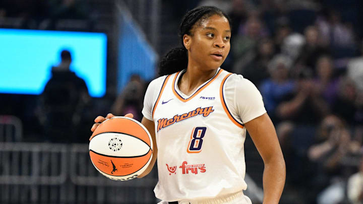 Aug 19, 2025; San Francisco, California, USA; Phoenix Mercury guard Monique Akoa Makani (8) dribbles against the Golden State Valkyries in the first quarter at Chase Center. Mandatory Credit: Eakin Howard-Imagn Images Aug 19, 2025; San Francisco, California, USA; Phoenix Mercury guard Monique Akoa Makani (8) dribbles against the Golden State Valkyries in the first quarter at Chase Center. Mandatory Credit: Eakin Howard-Imagn Images