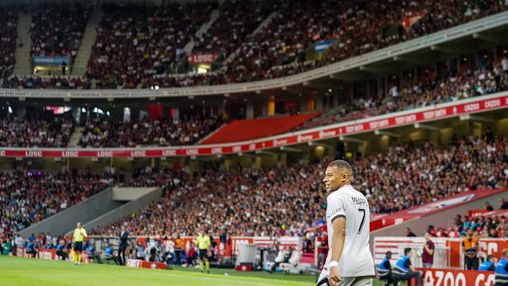 Lille OSC v Paris Saint-Germain - Ligue 1 Uber Eats