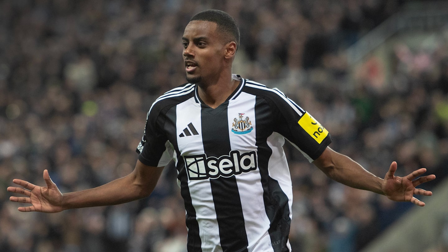 Newcastle Offers Record Deal to Keep Isak