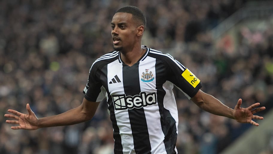 Alexander Isak turns 26 at the start of the 2025–26 campaign. | IMAGO/Visionhaus