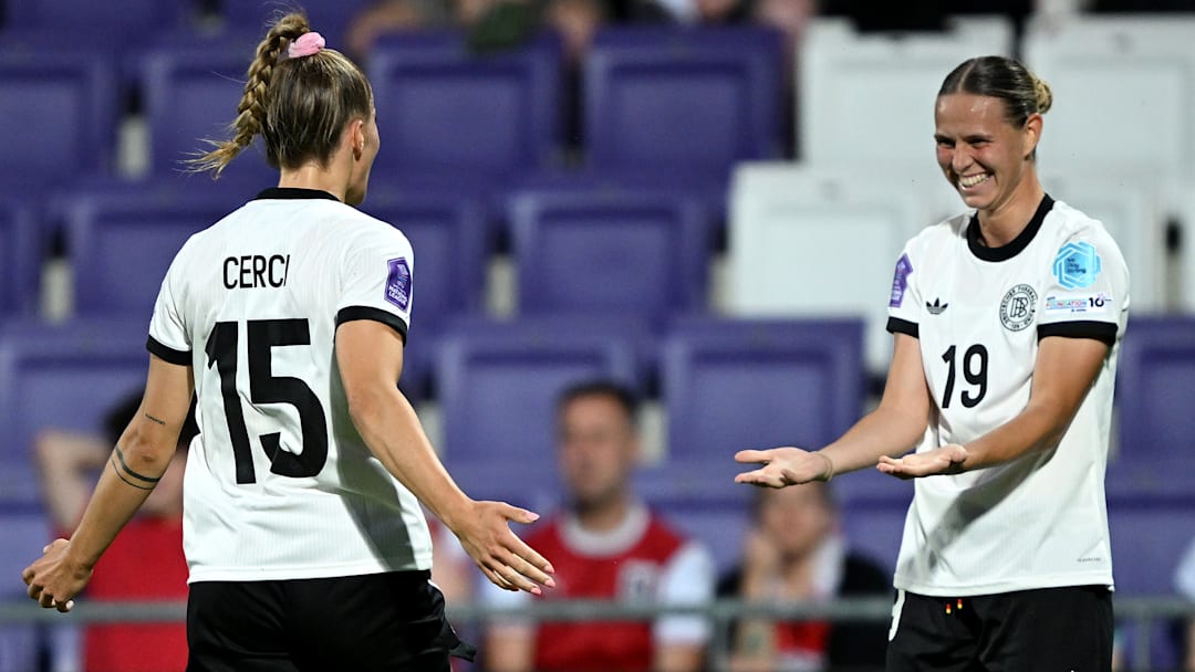 Selina Cerci und Klara Bühl trugen sich beide mit Toren auf dem Spielberichtsbogen gegen Österreich ein Selina Cerci und Klara Bühl trugen sich beide mit Toren auf dem Spielberichtsbogen gegen Österreich ein