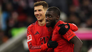 Leon Goretzka und Dayot Upamecano haben wieder gut lachen.
