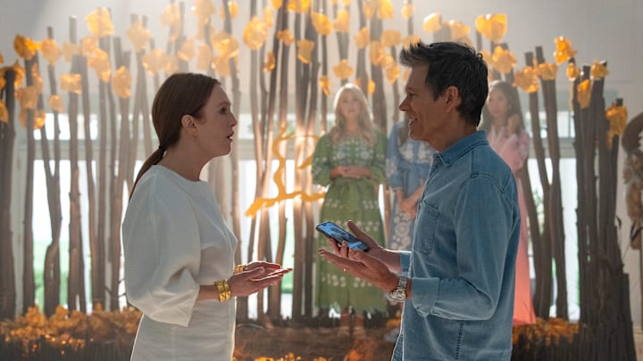 Sirens. (L to R) Julianne Moore as Michaela, Kevin Bacon as Peter Kell in episode 105 of Sirens