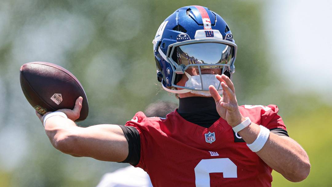 Jun 3, 2026; East Rutherford, NJ, USA;  New York Giants quarterback Jaxson Dart (6) throws the ball during organized team activities at Quest Diagnostics Training Center. Mandatory Credit: Vincent Carchietta-Imagn Images