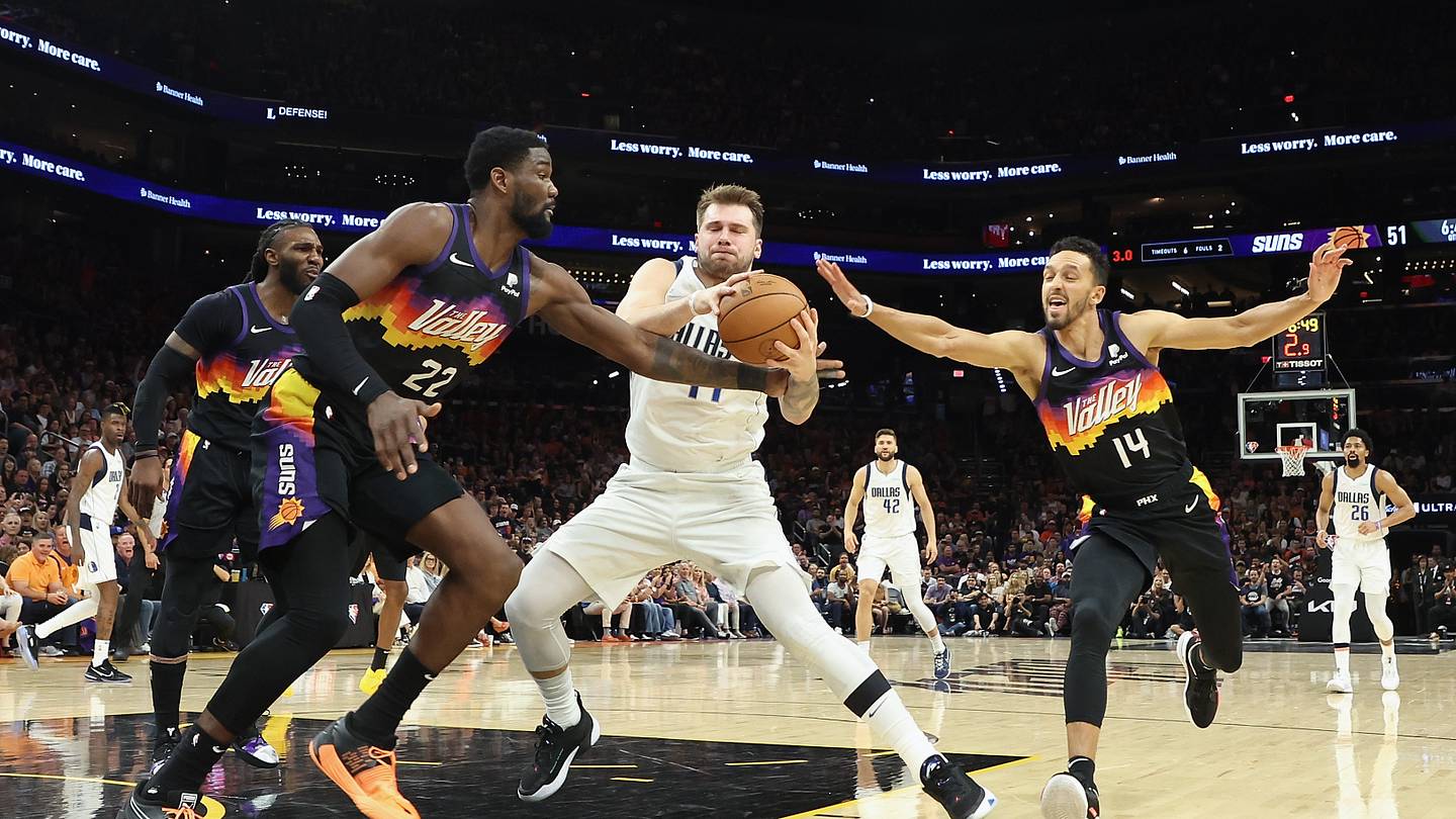 Mavericks At Suns Playoffs Game 2 Odds How To Watch Predictions