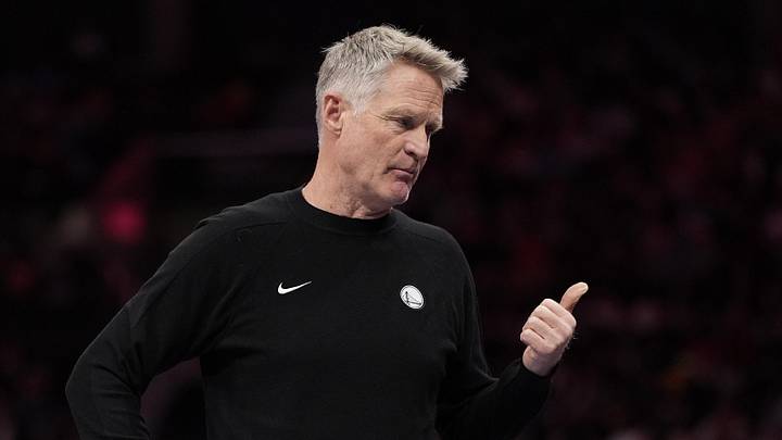 Dec 31, 2025; Charlotte, North Carolina, USA; Golden State Warriors head coach Steve Kerr reacts to a call during the second quarter against the Charlotte Hornets at Spectrum Center. Mandatory Credit: Jim Dedmon-Imagn Images