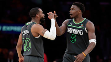Mike Conley y Anthony Edwards son figuras de los Timberwolves 