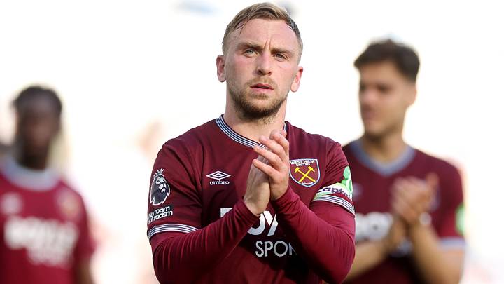 Jarrod Bowen wants to stay to right the sinking ship that is West Ham. 