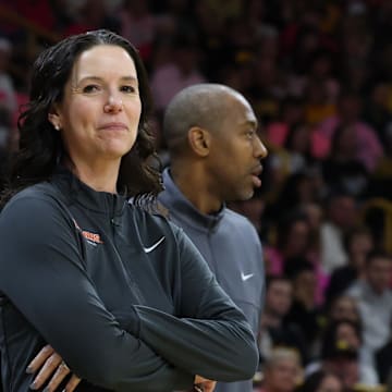 Feb 25, 2024; Iowa City, Iowa, USA; Illinois Fighting Illini head coach Shauna Green watches her team play the Iowa Hawkeyes during the second half at Carver-Hawkeye Arena. Mandatory Credit: Reese Strickland-Imagn Images