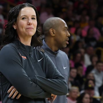 Feb 25, 2024; Iowa City, Iowa, USA; Illinois Fighting Illini head coach Shauna Green watches her team play the Iowa Hawkeyes during the second half at Carver-Hawkeye Arena. Mandatory Credit: Reese Strickland-Imagn Images