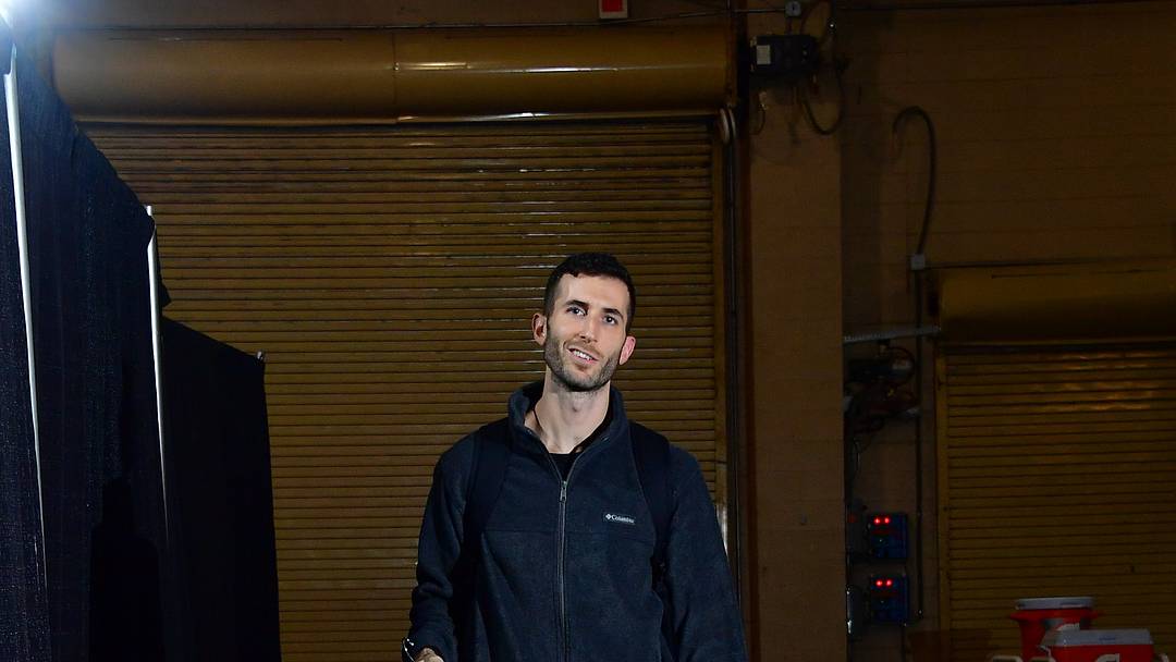 Nov 26, 2024; Cedar Park, Texas, USA; Austin Spurs coach Scott King walks through the tunnel at H-E-B Center prior to a game against the Birmingham Squadron.