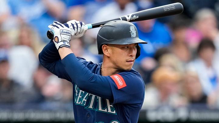 Seattle Mariners designated hitter Rob Refsnyder