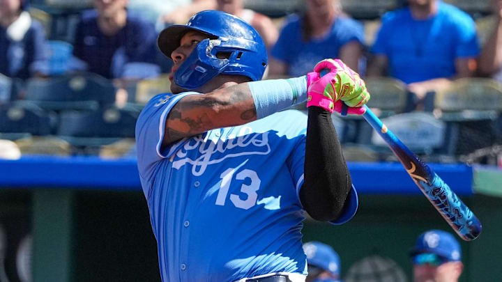 The Royals are home favorites against the Rangers on Monday night.