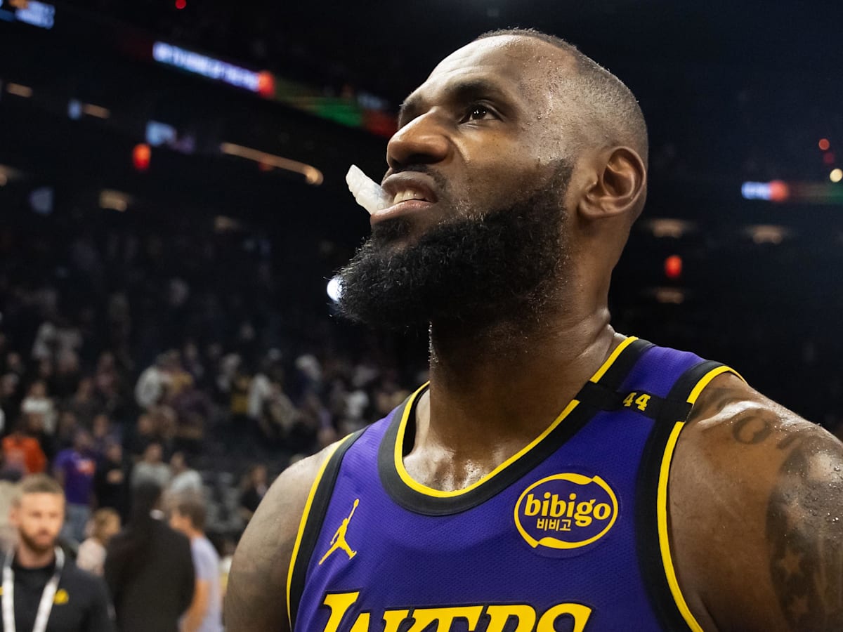 Lebron owns the raptors cheap