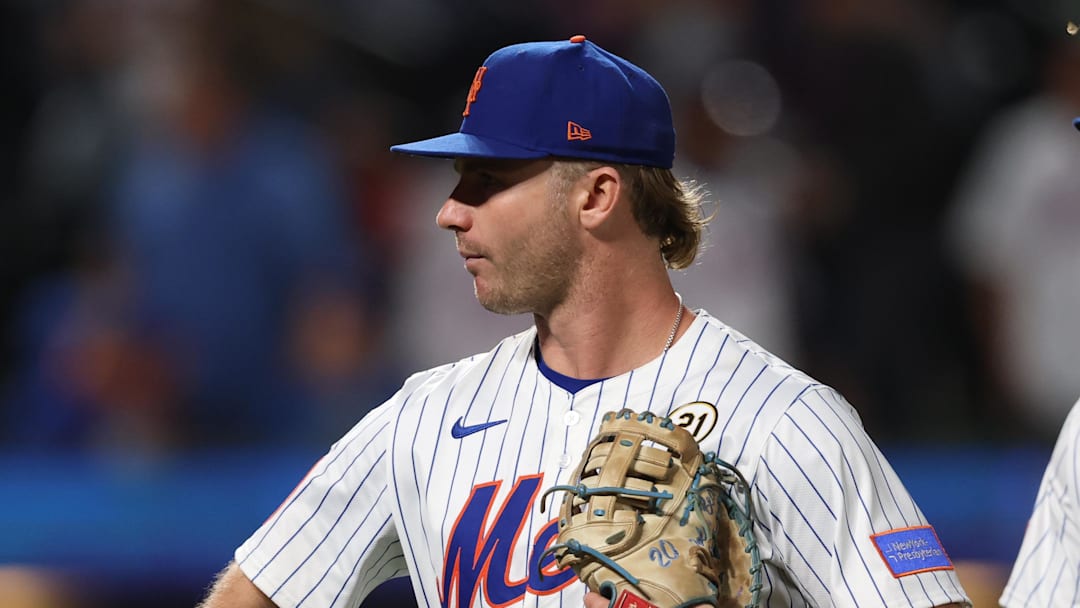 Sep 16, 2025; New York City, New York, USA; New York Mets first baseman Pete Alonso (20) celebrates with teammates after defeating the San Diego Padres at Citi Field. Mandatory Credit: Vincent Carchietta-Imagn Images