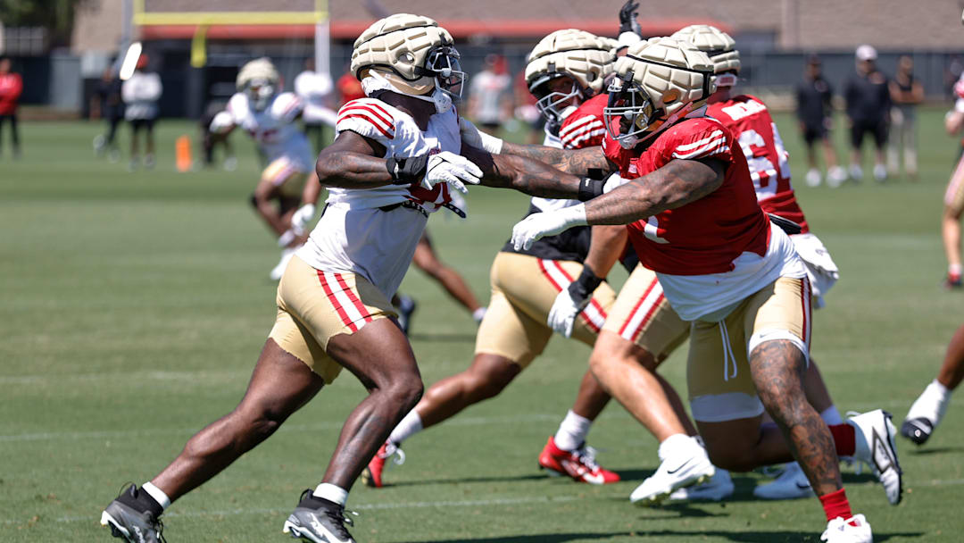 Mykel Williams battling during the San Francisco 49ers Training Camp, prior to injuring his knee.